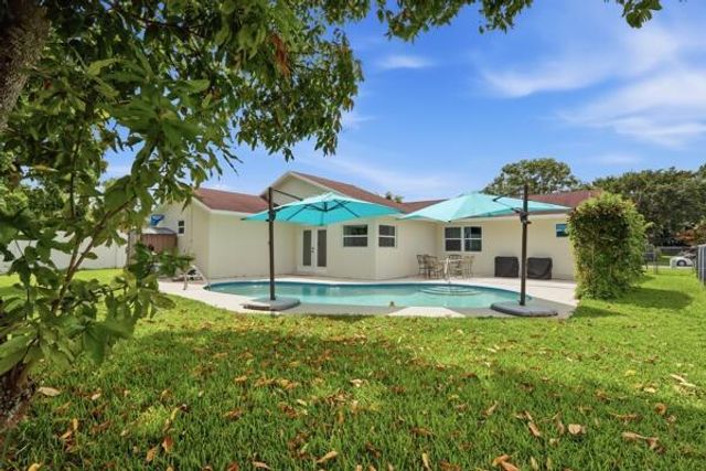 140 Bilbao Street, Royal Palm Beach, FL 33411