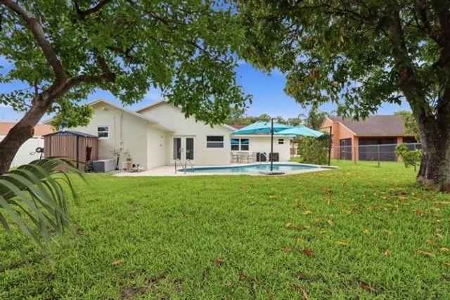 140 Bilbao Street, Royal Palm Beach, FL 33411