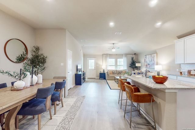 4851 Casino Azul, San Antonio, TX 78222