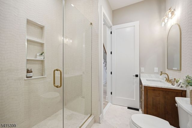 41 Orchard Rd, Florham Park Boro, NJ 07932