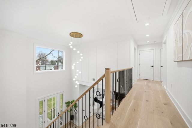 41 Orchard Rd, Florham Park Boro, NJ 07932