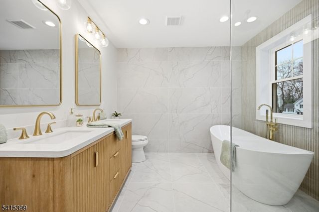 41 Orchard Rd, Florham Park Boro, NJ 07932