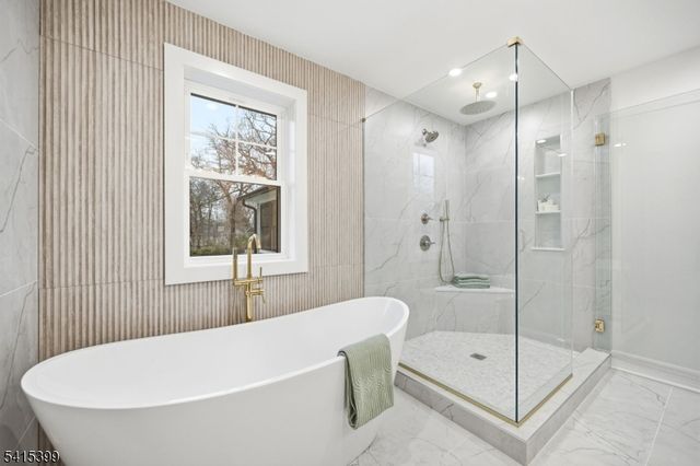 41 Orchard Rd, Florham Park Boro, NJ 07932