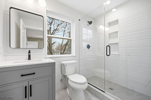 41 Orchard Rd, Florham Park Boro, NJ 07932