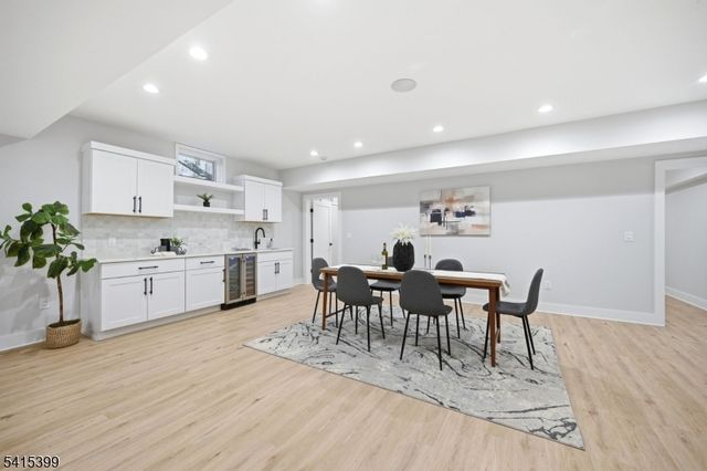 41 Orchard Rd, Florham Park Boro, NJ 07932