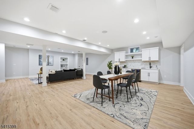 41 Orchard Rd, Florham Park Boro, NJ 07932