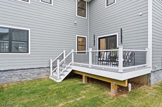 41 Orchard Rd, Florham Park Boro, NJ 07932