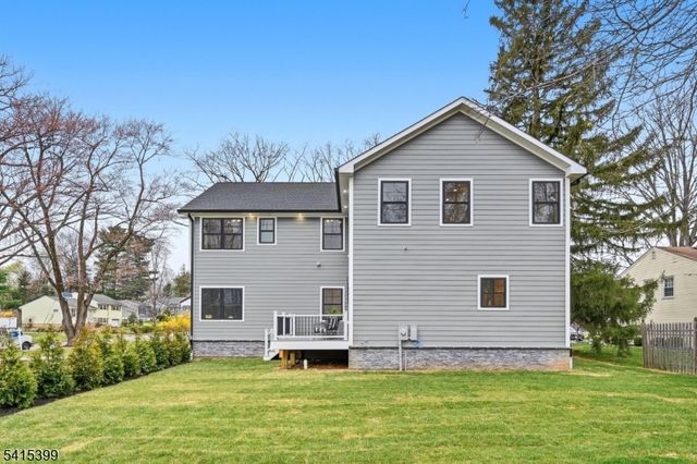 41 Orchard Rd, Florham Park Boro, NJ 07932