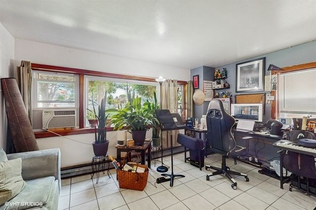 4614 N Central Avenue, Chicago, IL 60630
