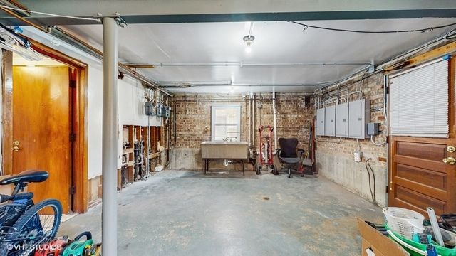 4614 N Central Avenue, Chicago, IL 60630