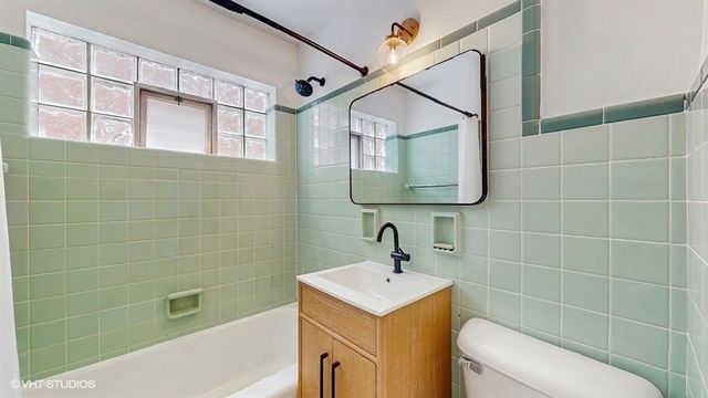 4614 N Central Avenue, Chicago, IL 60630