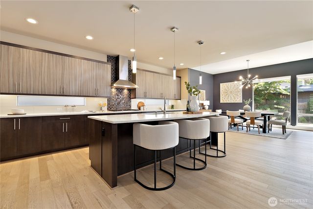 10034 Slater Avenue NE, Kirkland, WA 98033