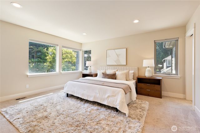 10034 Slater Avenue NE, Kirkland, WA 98033