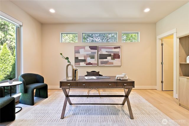 10034 Slater Avenue NE, Kirkland, WA 98033