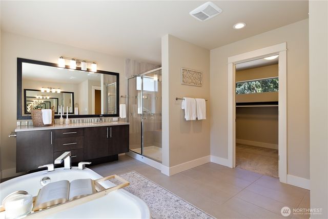 10034 Slater Avenue NE, Kirkland, WA 98033