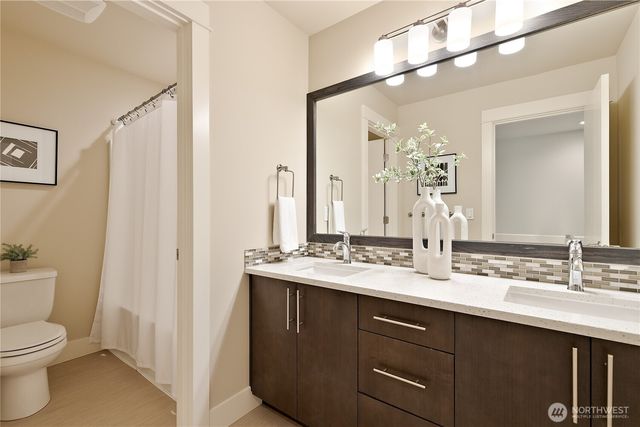 10034 Slater Avenue NE, Kirkland, WA 98033