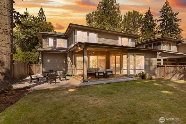 10034 Slater Avenue NE, Kirkland, WA 98033