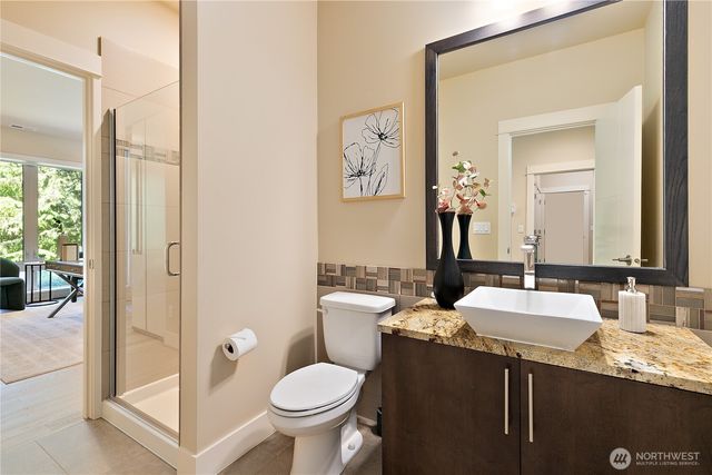 10034 Slater Avenue NE, Kirkland, WA 98033