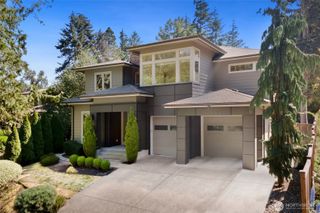 10034 Slater Avenue NE, Kirkland, WA 98033