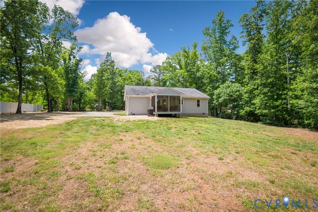 3340 Pleasants Rd, Powhatan, VA 23139