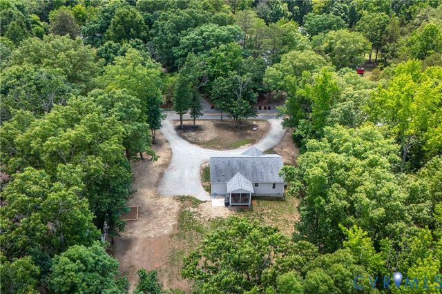 3340 Pleasants Rd, Powhatan, VA 23139