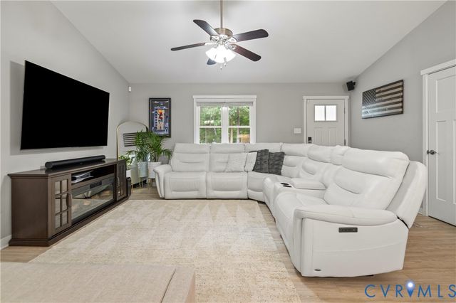 3340 Pleasants Rd, Powhatan, VA 23139