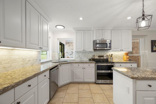 15966 Green Meadow Loop, Willis, TX 77318