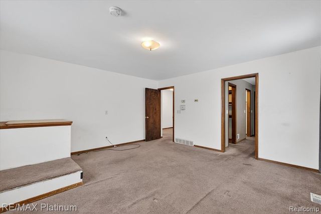 3965 Parsons Road, Howell, MI 48855