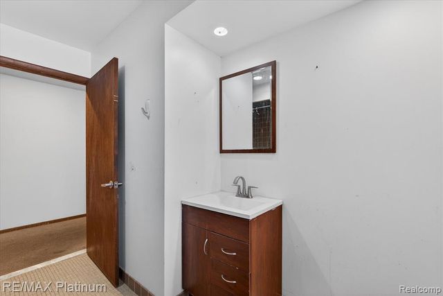 3965 Parsons Road, Howell, MI 48855