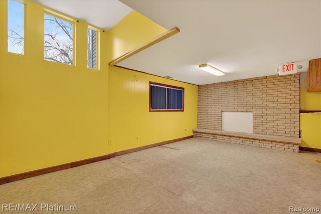 3965 Parsons Road, Howell, MI 48855