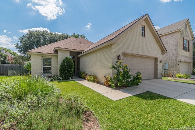 2613 Fairwood Dr, New Braunfels, TX 78132