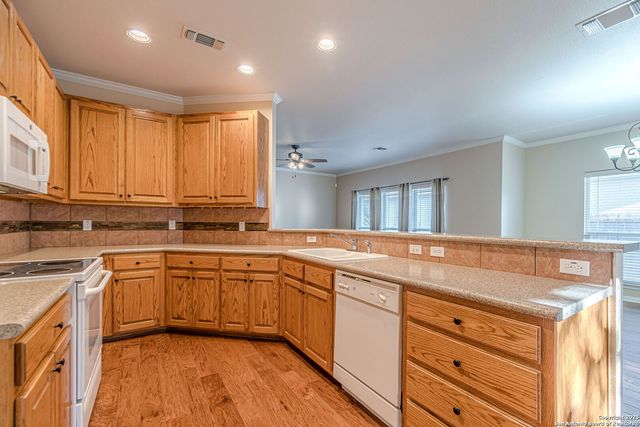 2613 Fairwood Dr, New Braunfels, TX 78132