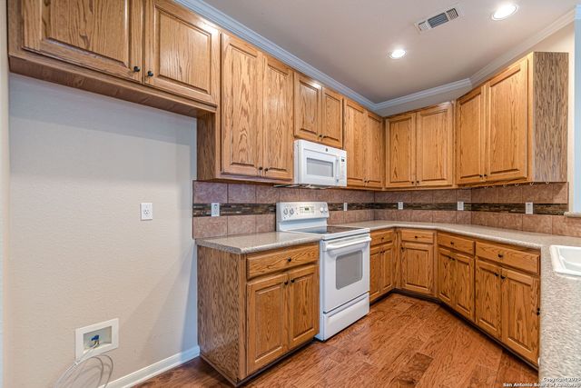 2613 Fairwood Dr, New Braunfels, TX 78132