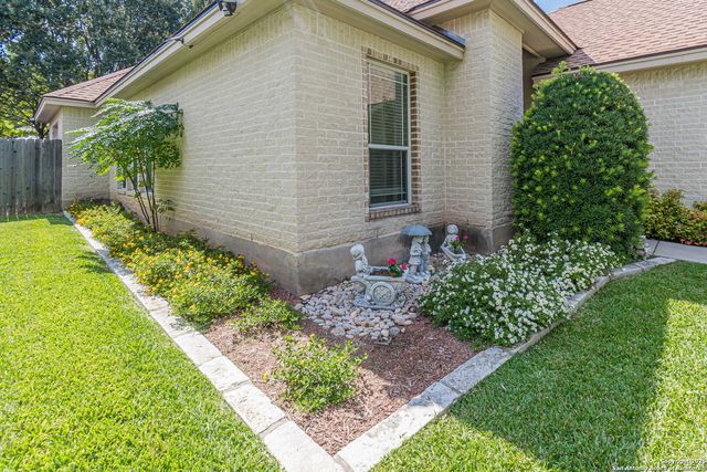 2613 Fairwood Dr, New Braunfels, TX 78132