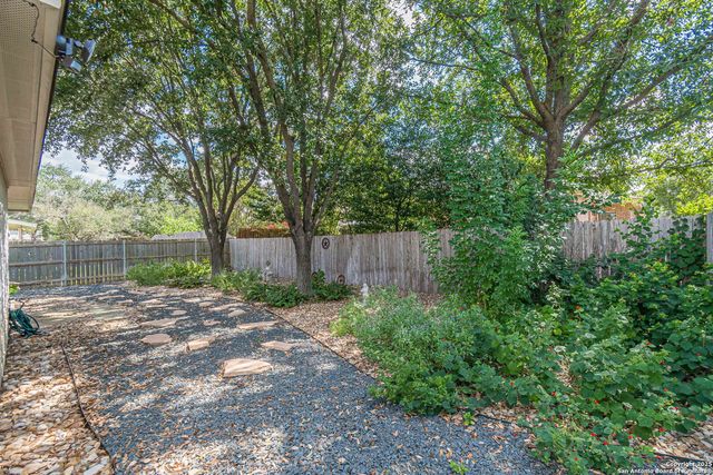 2613 Fairwood Dr, New Braunfels, TX 78132