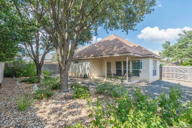 2613 Fairwood Dr, New Braunfels, TX 78132