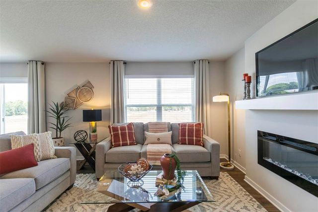 3316 12th Avenue SW, Altoona, IA 50009