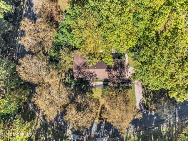 35 Heyward Hills Drive, Holmdel, NJ 07733