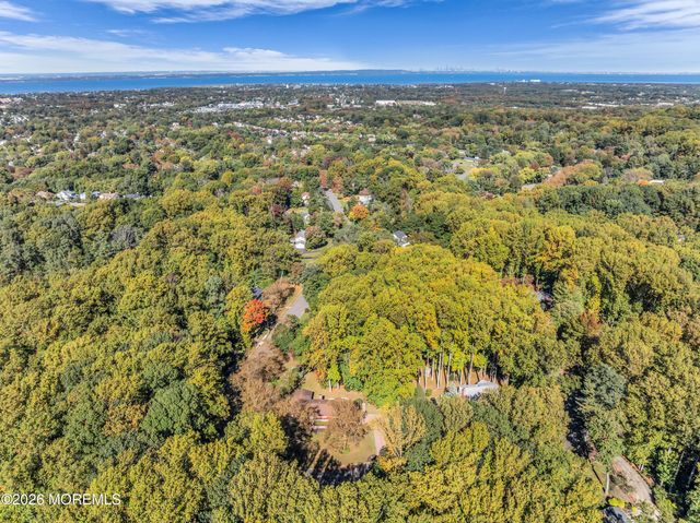 35 Heyward Hills Drive, Holmdel, NJ 07733