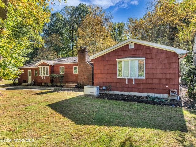 35 Heyward Hills Drive, Holmdel, NJ 07733