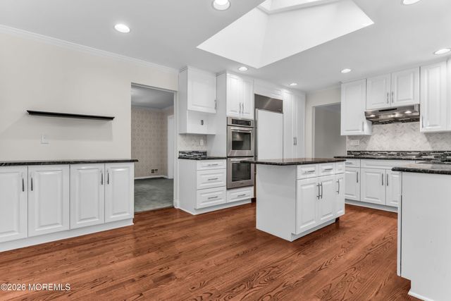 35 Heyward Hills Drive, Holmdel, NJ 07733