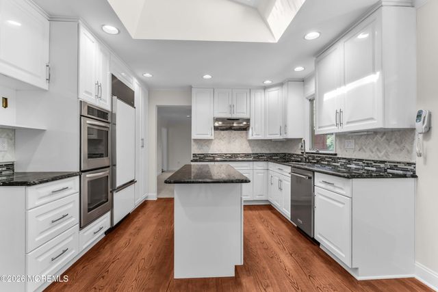 35 Heyward Hills Drive, Holmdel, NJ 07733