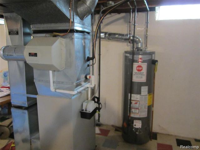 27226 Bradner Drive, Warren, MI 48088