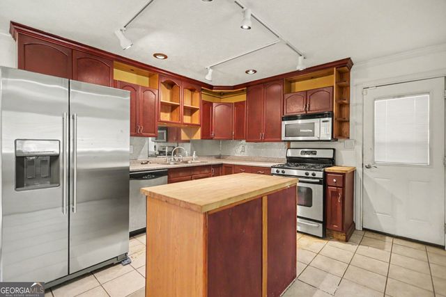 1229 De Leon Court, Clarkston, GA 30021