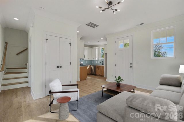 2903 Clyde Drive NE, Charlotte, NC 28108