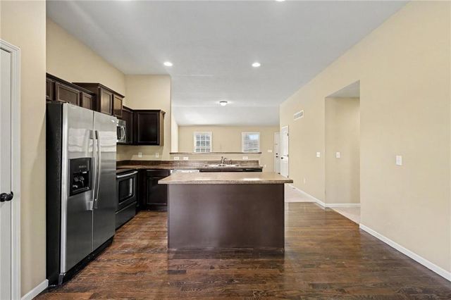 14256 Oakland Court, Grandview, MO 64030