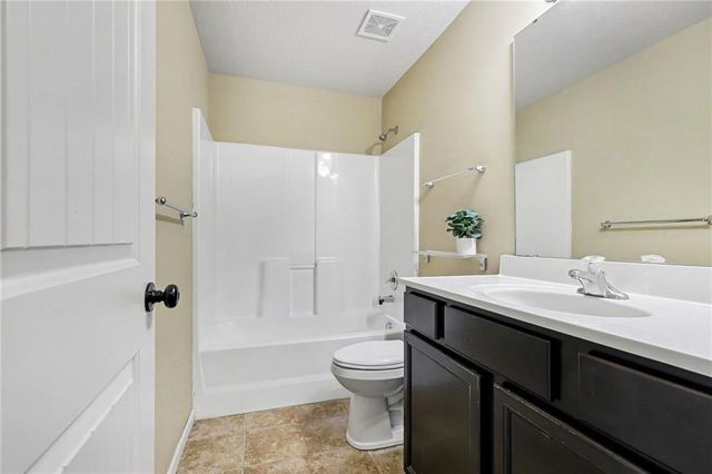 14256 Oakland Court, Grandview, MO 64030