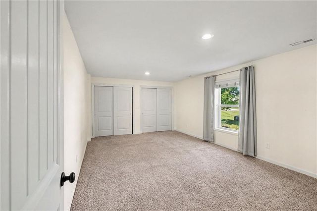 14256 Oakland Court, Grandview, MO 64030