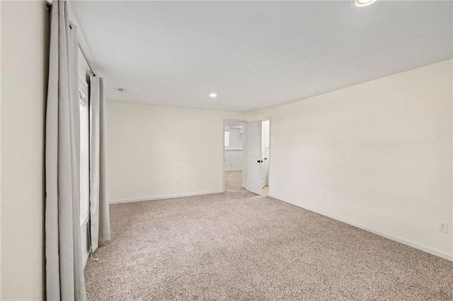 14256 Oakland Court, Grandview, MO 64030
