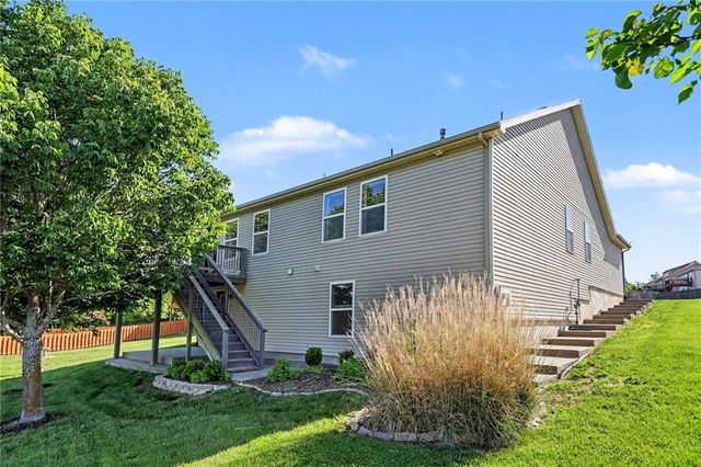 14256 Oakland Court, Grandview, MO 64030